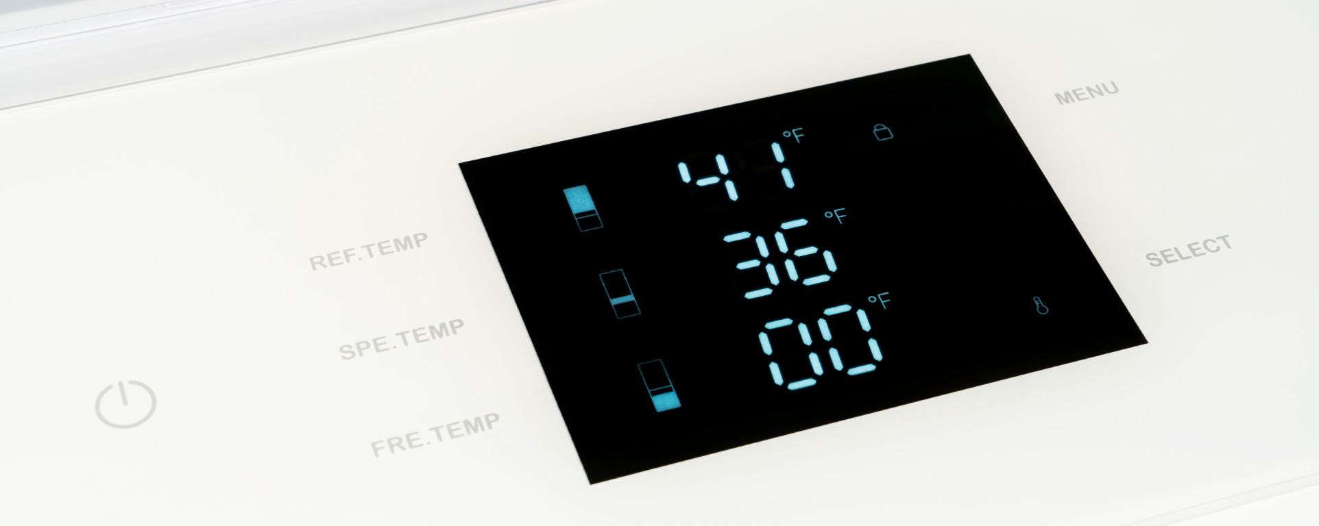 Frigorifero combinato da incasso da 75 cm, panel ready con ice maker e distributore d'acqua - immagine 2